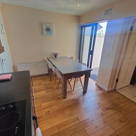 Modern City Centre House In Heart Of Galway City Bagian luar foto