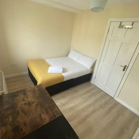 Modern City Centre House In Heart Of Galway City Bagian luar foto
