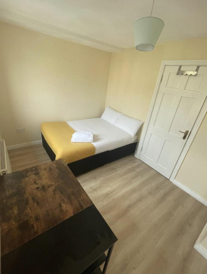 Modern City Centre House In Heart Of Galway City Bagian luar foto